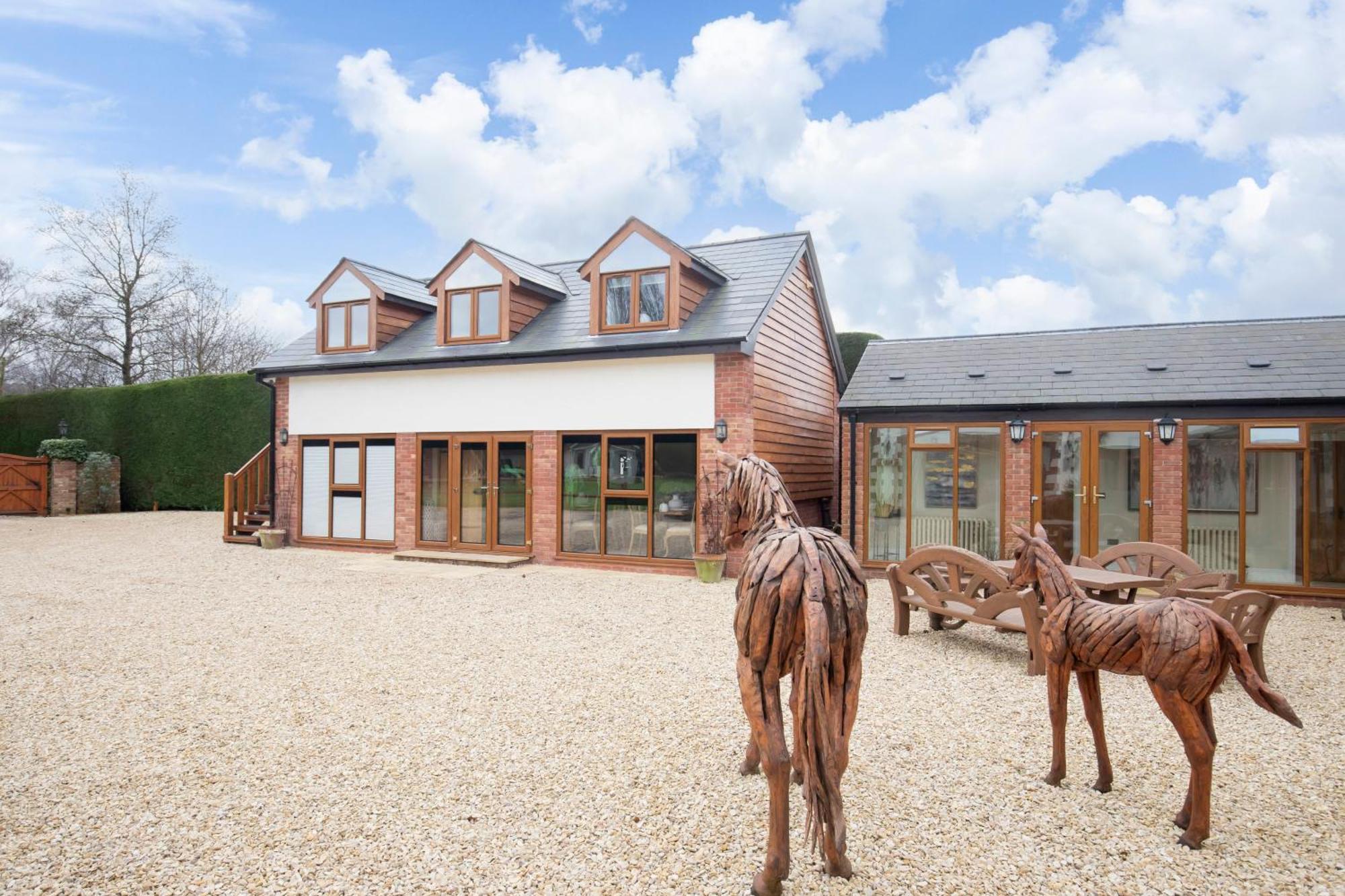 Shurdington Stable Lodge - Boutique Bed & Breakfast מראה חיצוני תמונה